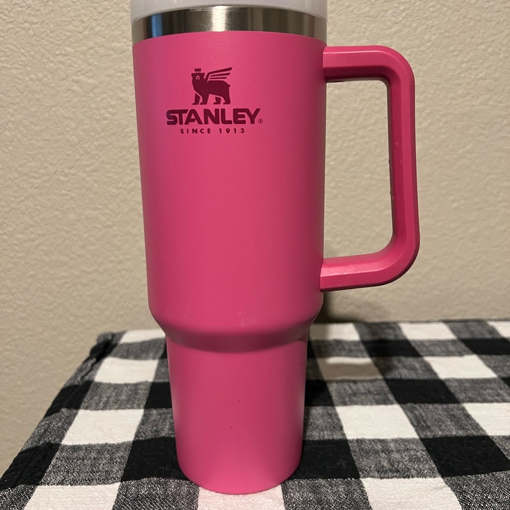 Stanley Vibrant Pink Travel Mug